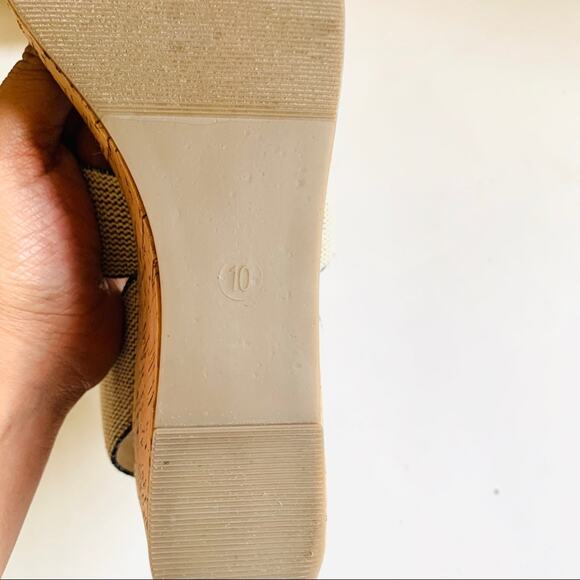 C comfort Wedge Sandal - Picture 7 of 9